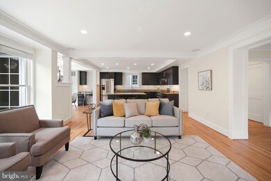 4328 Kentbury Dr, Bethesda, MD 20814 - photo 2