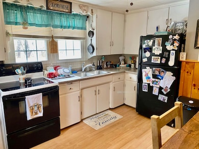 288 Elm St, Claremont, NH 03743 - photo 2