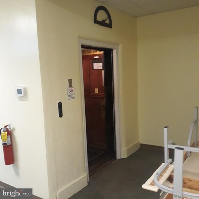 525 Penn St unit 4TH FLOOR, Reading, PA 19601 - photo 4