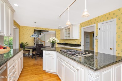 23 Schuyler Hills Rd, Albany, NY 12211 - photo 5