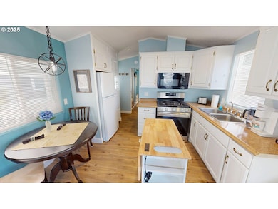 16219 Lower Harbor Rd unit 22, Brookings, OR 97415 - photo 7