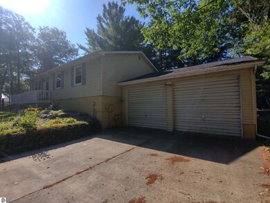5444 E 8th St, Au Gres, MI 48703 - photo 2