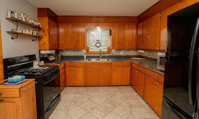 14390 102nd Rd, Hoyt, KS 66440 - photo 3