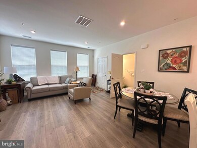 9402 James MacGowan Ln unit 611, Owings Mills, MD 21117 - photo 7