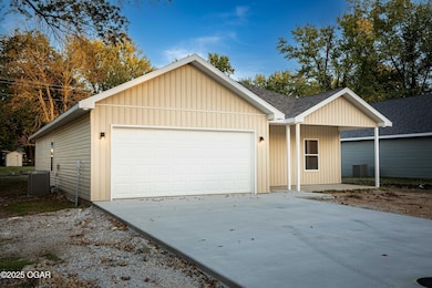 800 Maple St, Lamar, MO 64759 - photo 5