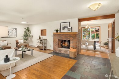 10519 Alan a Dale Place, Edmonds, WA 98020 - photo 3