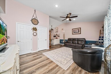 838 Dulog Trail, Jamestown, TN 38556 - photo 4