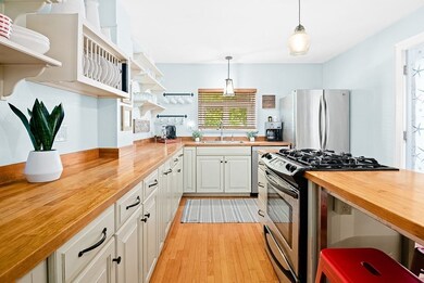 31 Olive St unit 31, Newburyport, MA 01950 - photo 4