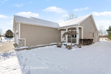 114 Tuscany Cir, Saginaw, MI 48603 - photo 3