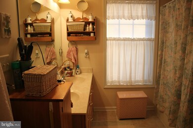 316 Martina Dr, Chambersburg, PA 17201 - photo 6