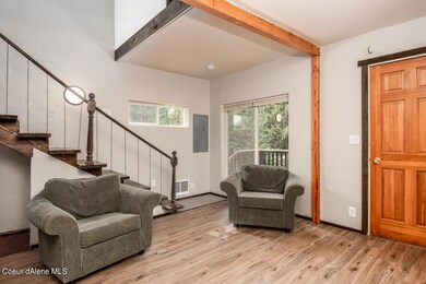 6-Living-Room