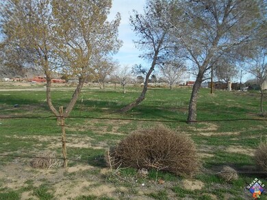 3292 40th St, Rosamond, CA 93560 - photo 5