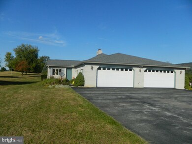 11036 Mapleville Rd, Hagerstown, MD 21742 - photo 4