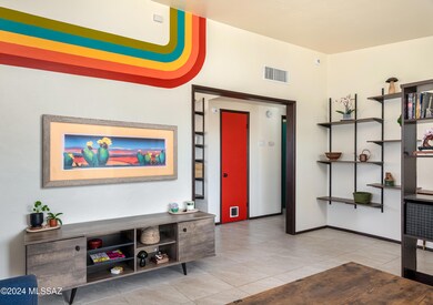 Living room/Entry