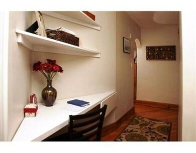 116 Floral St unit 4, Newton Highlands, MA 02461 - photo 4