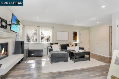 896 Camelback Place, Pleasant Hill, CA 94523 - photo 5