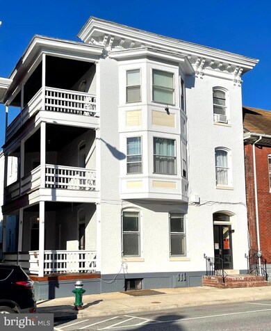 41 E Antietam St unit . 1F, Hagerstown, MD 21740 - photo 2