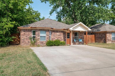 1725 N Brents Ave, Sherman, TX 75090 - photo 3