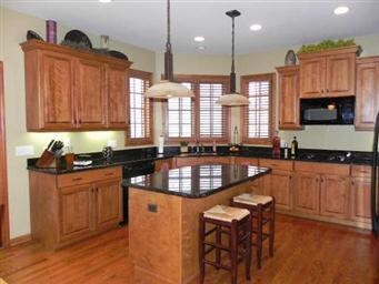 201 Johnson Woods Dr, Batavia, IL 60510 - photo 5