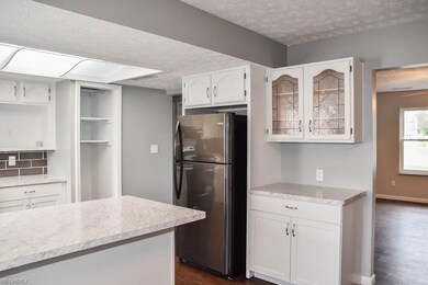 Breakfast bar in the kitchen.