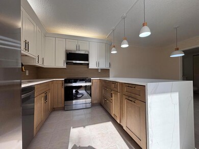 1010 10th Ct, Palm Beach Gardens, FL 33410 - photo 2