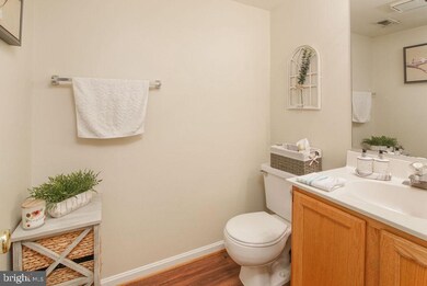 19961 Dunstable Cir, Germantown, MD 20876 - photo 3