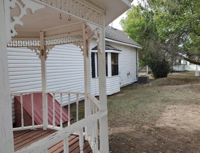 401 S 7th St, Cache, OK 73527 - photo 6