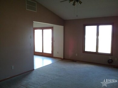 13435 Wheat Mill Ct, Grabill, IN 46741 - photo 3