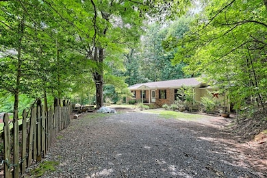 1054 Sutton Rd, Hiawassee, GA 30546 - photo 4