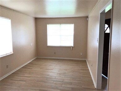 4802 Bricker St, Houston, TX 77033 - photo 4