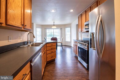 10237 Stagecoach Dr, Hagerstown, MD 21740 - photo 7