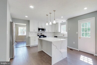 5581 Compton Ln, Sykesville, MD 21784 - photo 4