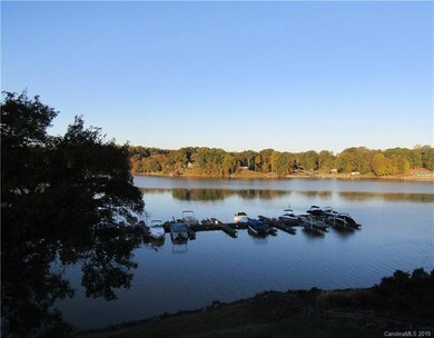 9809 Emerald Point Dr unit 8, Charlotte, NC 28278 - photo 2