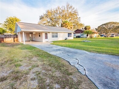 2710 Woodlawn Dr, Winter Haven, FL 33881 - photo 3