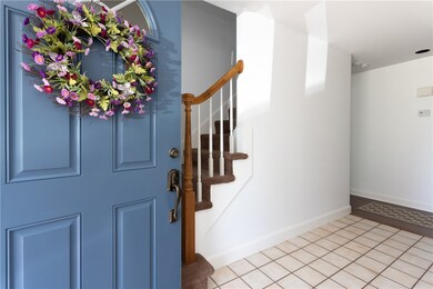 327 Corey Ln, Middletown, RI 02842 - photo 4