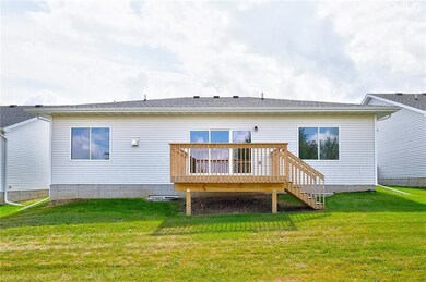 9833 Thorton Dr, Johnston, IA 50131 - photo 4