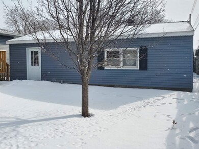 2207 Sunnyside Cir, Cedar Falls, IA 50613 - photo 6