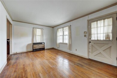 Beautiful original wood floors still in really goo
