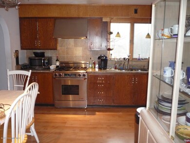 1608 Green Tree Cir, Effort, PA 18330 - photo 5