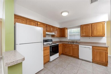 4224 W Bay Vista Ave, Tampa, FL 33611 - photo 4