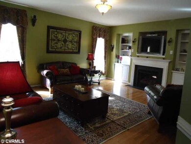 Den/Family/Great Room - Very cozy Family room with