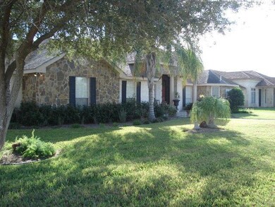 1401 Edgewood Dr unit 67, Weslaco, TX 78596 - photo 2