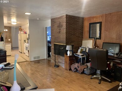 2158 Cal Young Rd, Eugene, OR 97401 - photo 7