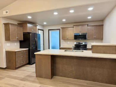 414 Westview Ln E, West Fargo, ND 58078 - photo 2