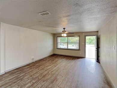 108 N Bowie Dr, Weatherford, TX 76086 - photo 6