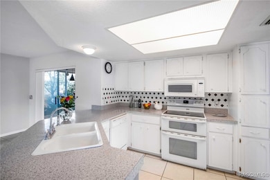 9526 E Village Green Cir, Inverness, FL 34450 - photo 2