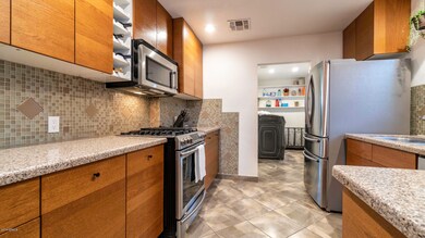 1226 E Almeria Rd-23