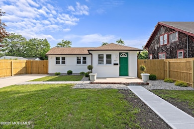 607 Warren Ave, Spring Lake Hts