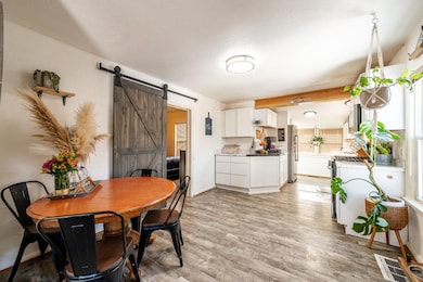 06.Dining.Kitchen.015_dsc_1293-hdr_147