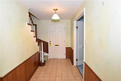 2555 Union St, Columbus, IN 47201 - photo 2